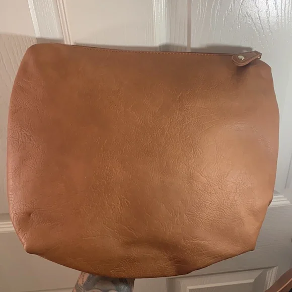 STREET LEVEL Faux Leather Oversized Cognac Clutch Bag - Picture 3 of 5